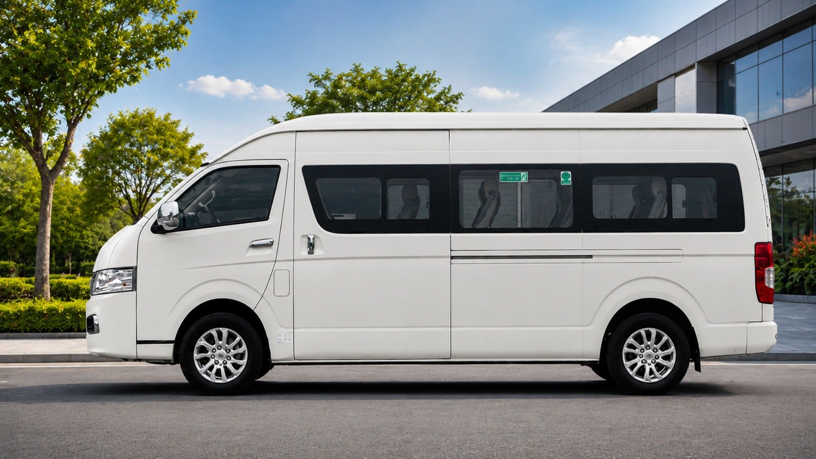 WOX Elara electric minibus side profile